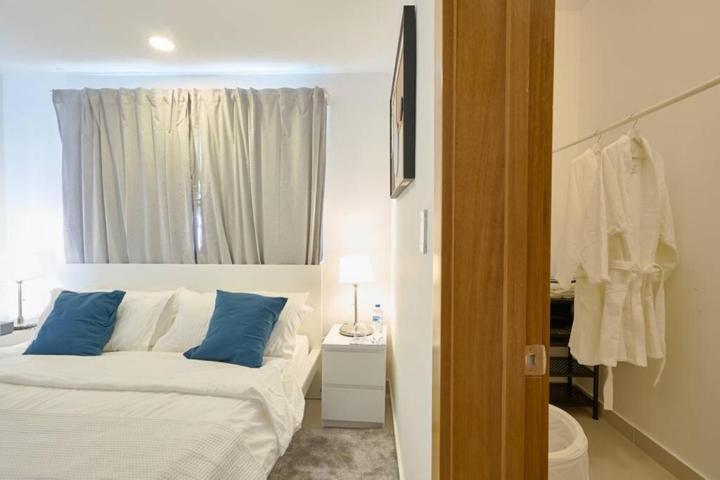 Escape Apartments, Balcony, Pool & Gym In La Julia Santo Domingo Exterior photo