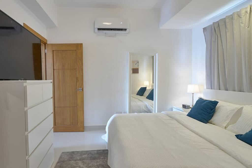 Escape Apartments, Balcony, Pool & Gym In La Julia Santo Domingo Exterior photo