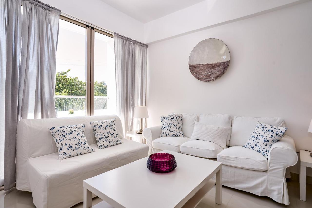 Escape Apartments, Balcony, Pool & Gym In La Julia Santo Domingo Exterior photo