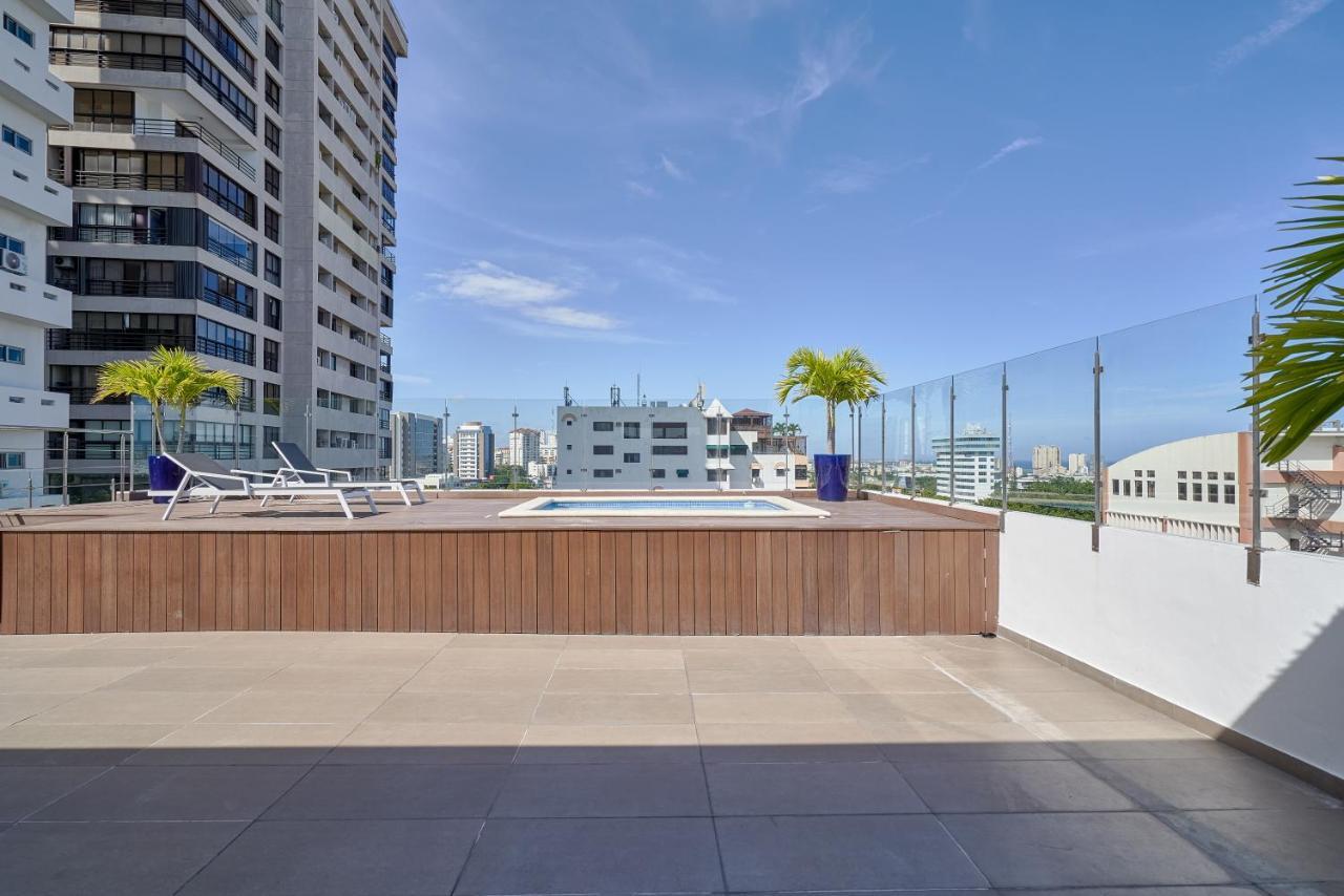 Escape Apartments, Balcony, Pool & Gym In La Julia Santo Domingo Exterior photo