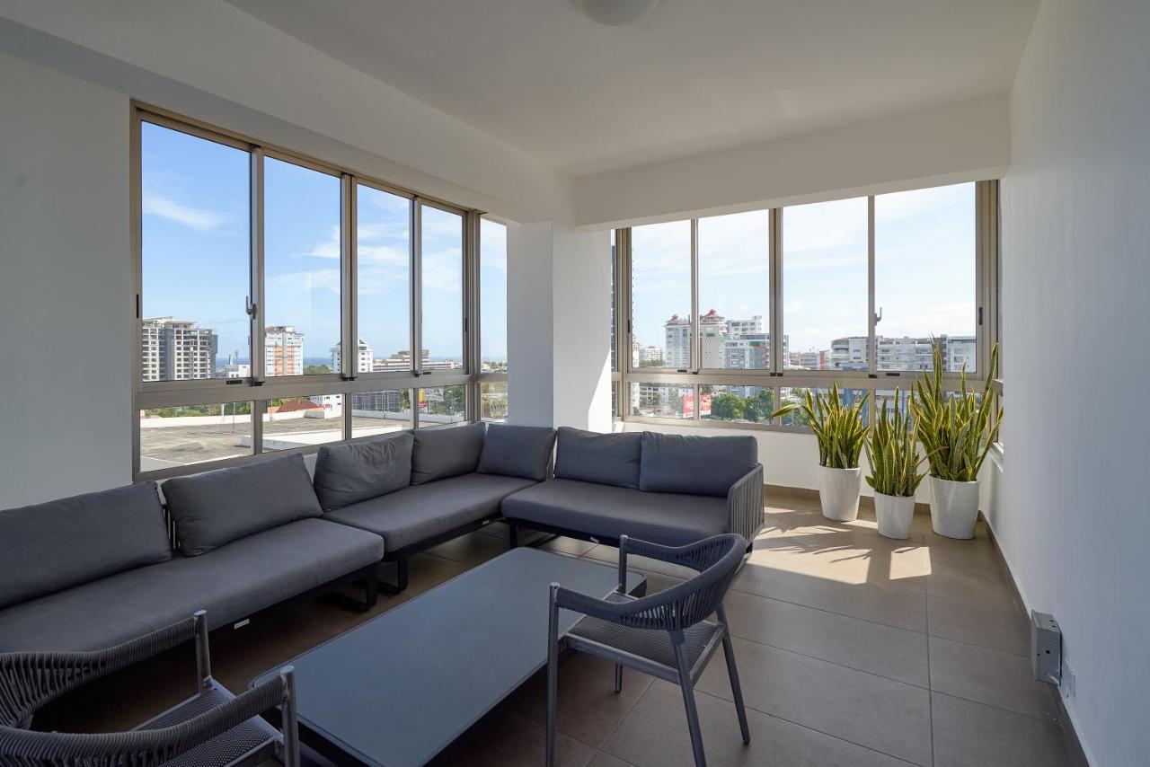 Escape Apartments, Balcony, Pool & Gym In La Julia Santo Domingo Exterior photo