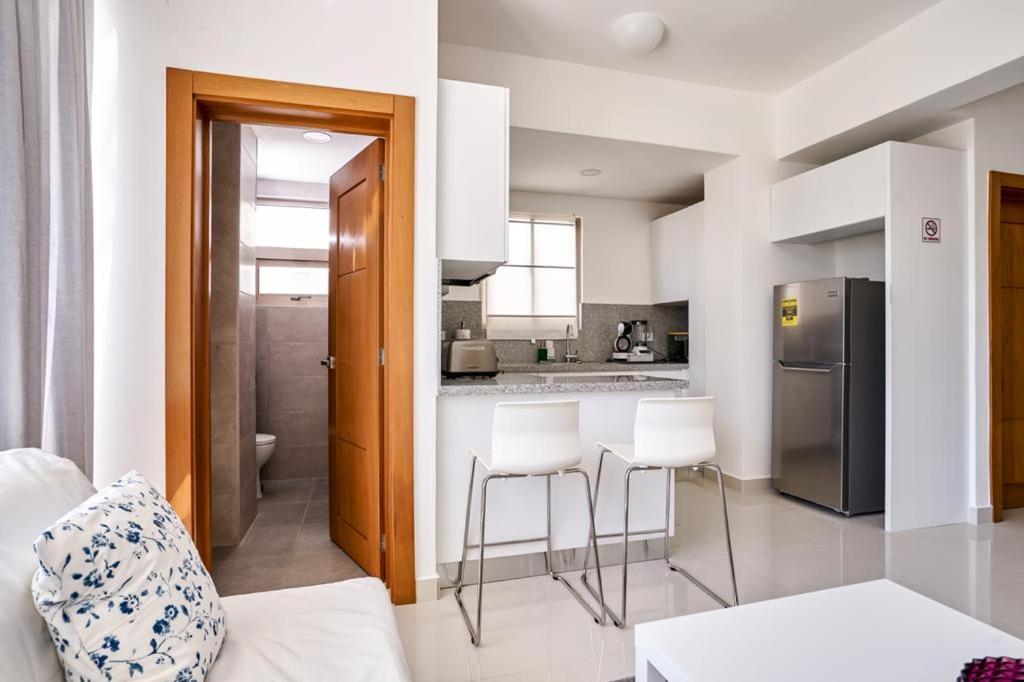 Escape Apartments, Balcony, Pool & Gym In La Julia Santo Domingo Exterior photo