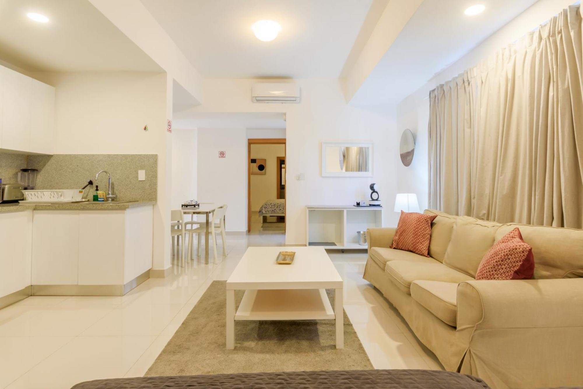 Escape Apartments, Balcony, Pool & Gym In La Julia Santo Domingo Exterior photo